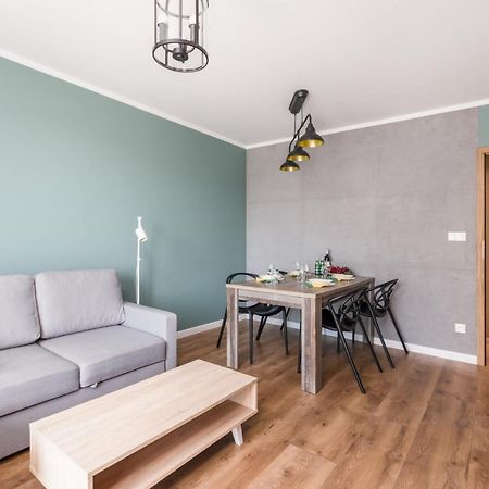 Poznan Serbska 2 Miejsca Parkingowe By Noclegi Renters Bagian luar foto
