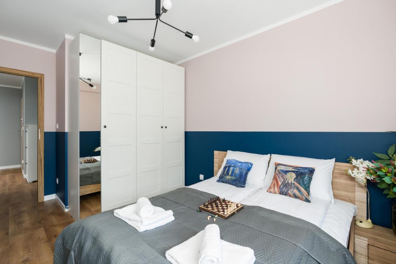 Poznan Serbska 2 Miejsca Parkingowe By Noclegi Renters Bagian luar foto